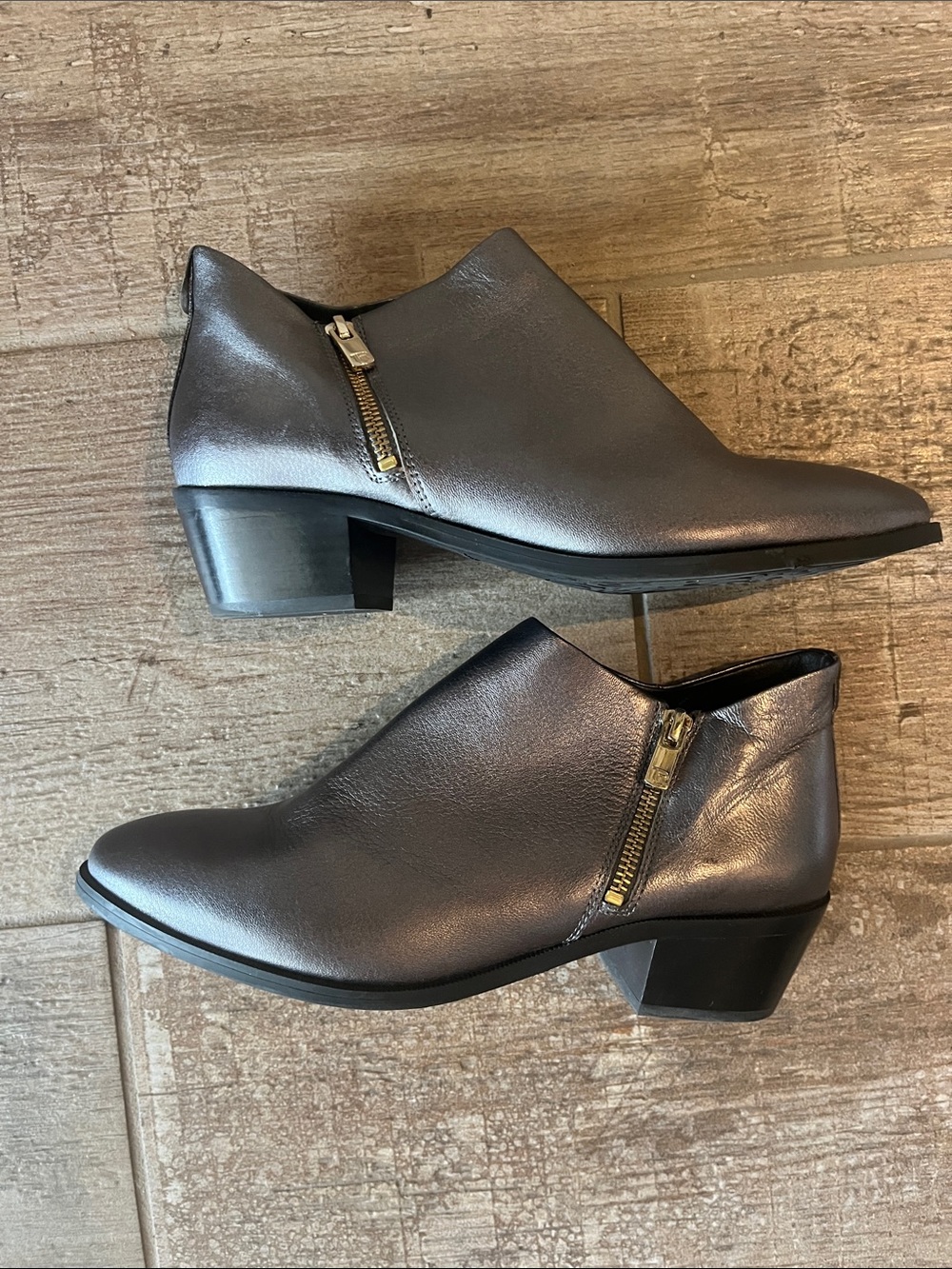 Taryn Rose Metallic Gray Leather Ankle Booties with Side Zip 9.5